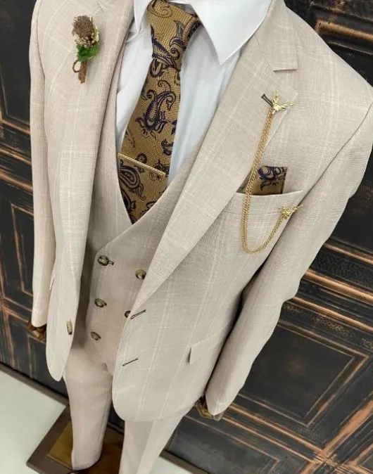 beige_geruit_pak_2.webp Beige geruit pak