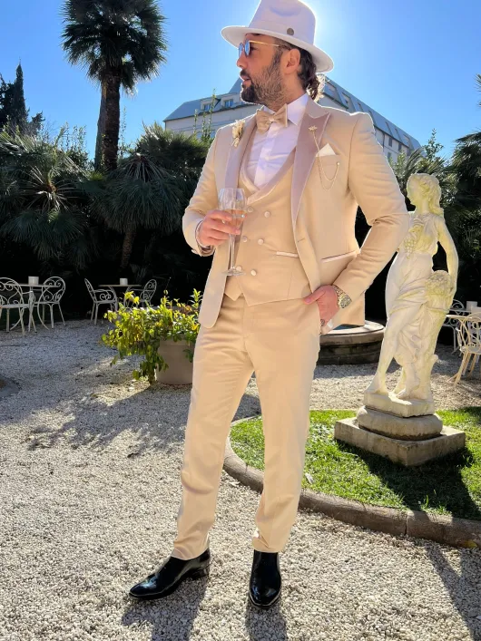 beige smoking