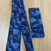 Donkerblauwe stropdas met patroon