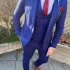 Royaal blauw kostuum
