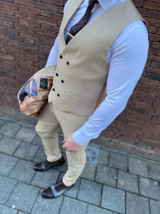 Zandkleur pak