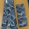 Zwarte stropdas met grijze patroon